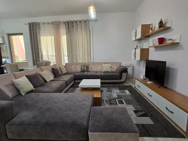Foto von Wohnung zur miete Kompleksi Delijorgji, Tiranë