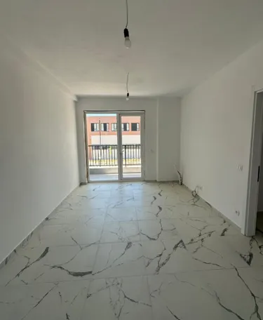 Foto di office in affitto Univers City, Tiranë