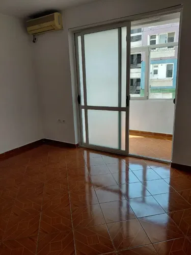 Foto di Appartamento in affitto 21 Dhjetori, Tiranë