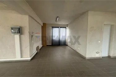 Foto e Ambient biznesi me qera Prush, Tiranë