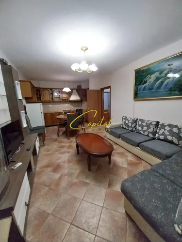 Foto di Appartamento in affitto Rruga Komuna e Parisit, Tiranë