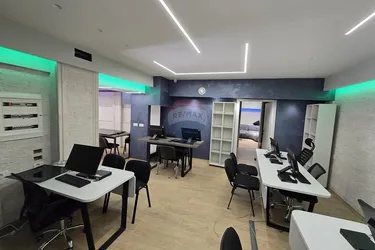 Zdjęcie shop na sprzedaż Komuna e Parisit, Qendra Kristal, Tiranë