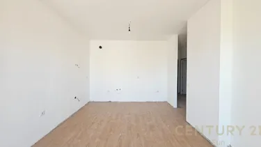 Фото Квартира на продажу Oxhaku, Kompleksi Mirabella, Tiranë