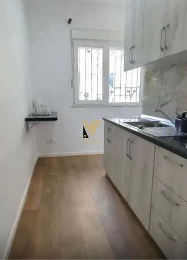 Фото Квартира на продажу Laprake, Tiranë