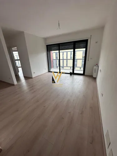 Zdjęcie office do wynajęcia Stacioni i Trenit, Bulevardi i Ri, Tiranë