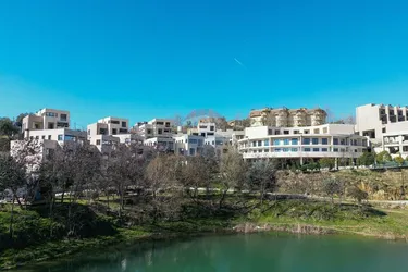 Foto di vila in vendita Farkë, Swan Lake Residence, Tiranë