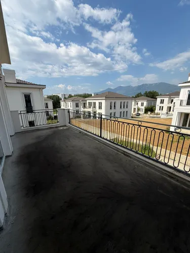 Zdjęcie vila na sprzedaż Teg, Tiranë