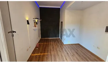 Foto di shop in vendita Rruga Haxhi Hysendalliu, Tiranë
