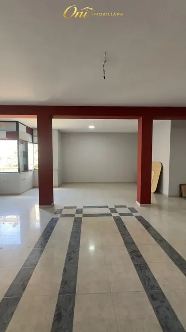 Фото office в аренду Qender, Sheshi Skënderbej, Tiranë