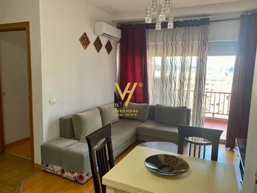 Foto av Lägenhet till uthyrning Xhamllik, Tiranë