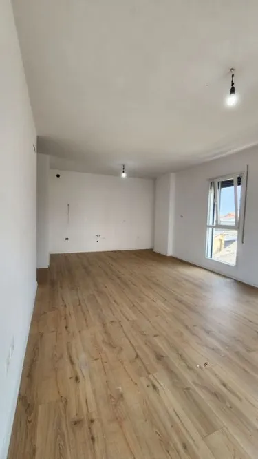 Zdjęcie office do wynajęcia Don Bosko, Tiranë