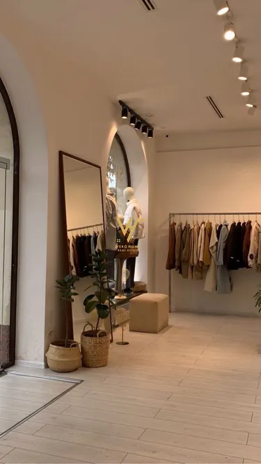 Foto di shop in affitto Rruga Myslym Shyri, Tiranë