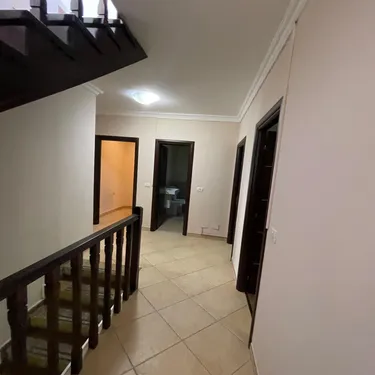 Foto av vila till salu Mjull Bathore, Tiranë