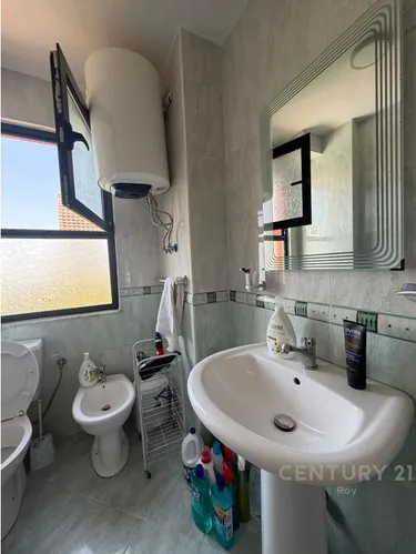 Фото Квартира на продажу Shkëmbi i Kavajës, Durrës