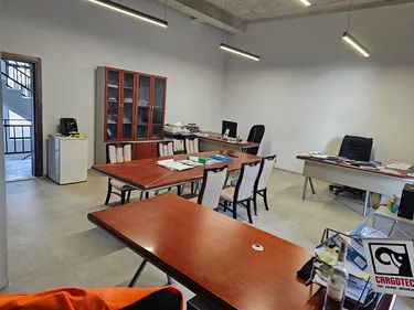 Zdjęcie shop na sprzedaż Rruga Jordan Misja, Tiranë