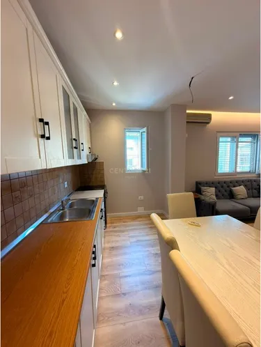 Foto von Wohnung zum verkauf Square 21, Tiranë