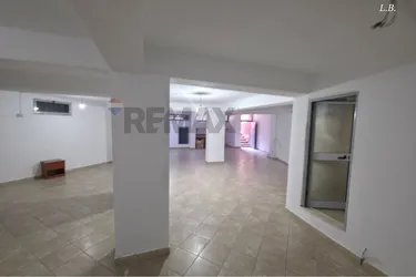 Foto av shop till uthyrning Rruga Naim Frashëri, Tiranë