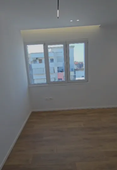 Фото Квартира на продажу 21 Dhjetori, Rruga e Kavajës, Tiranë