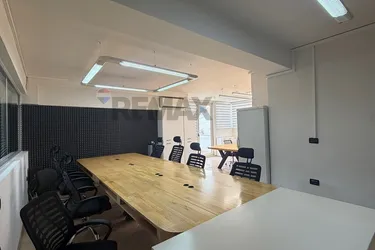 Foto di office in vendita Blloku, Tiranë