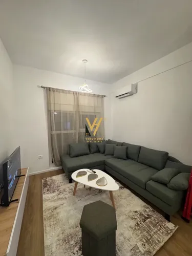 Foto di Appartamento in affitto Rruga Ali Demi, Tiranë