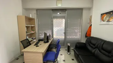 Foto di commercial in affitto Pranë Prokurorisë, Tiranë