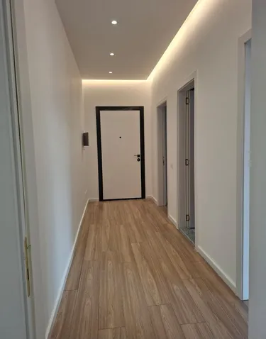 Фото Квартира на продажу Rruga Paskuqani, Tiranë