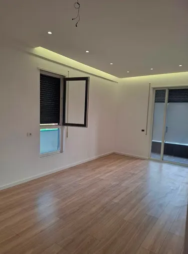 Фото Квартира на продажу Paskuqan, Tiranë