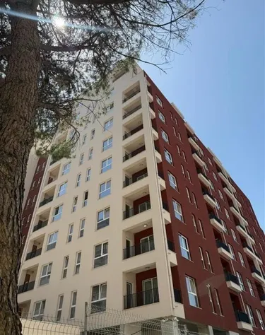 Фото Квартира на продажу Kompleksi Aura, Tiranë