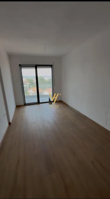 Фото office в аренду Laprakë, Tiranë