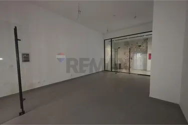 Foto av shop till uthyrning Garden Building, Rruga e Kavajës, Tiranë