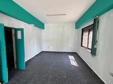 Foto von commercial zum verkauf Stacioni i Trenit, Durrës
