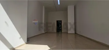 Фото shop на продажу Ish Tregu Elektrik, Tiranë
