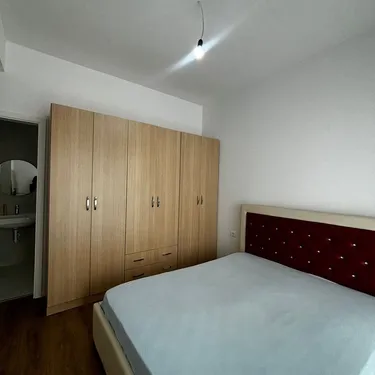 Foto av Lägenhet till uthyrning Rruga Ali Demi, Tiranë