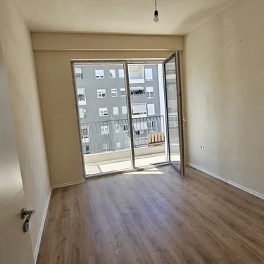 Foto di Appartamento in vendita Rruga Komuna e Parisit, Tiranë