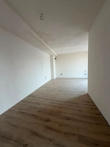 Foto di Appartamento in vendita Fusha e Aviacionit, Rruga e Dafinave, Tiranë