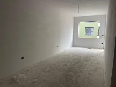 Zdjęcie Mieszkanie na sprzedaż Paskuqan, Rruga Azem Galica, Kamëz, Tiranë