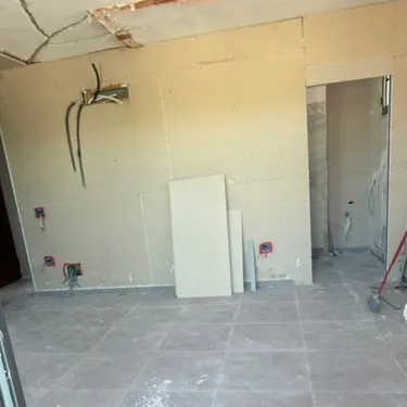 Foto di Appartamento in vendita Gjiri i Lalëzit, Tiranë