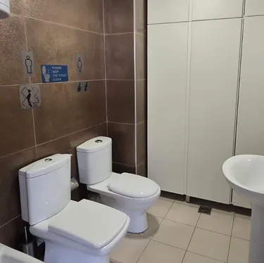 Фото office в аренду Rruga Komuna e Parisit, Tiranë