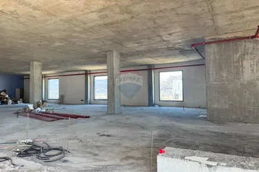 Zdjęcie shop do wynajęcia Qendra Tregtare Teg, Tiranë