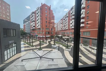Foto av office till uthyrning Kompleksi Delijorgji, Rr. Kavajes, Tiranë
