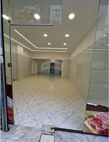 Zdjęcie shop na sprzedaż Yzberisht, Pallatet Çabej, Tiranë