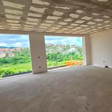 Foto av vila till salu Liqeni i Farkës, Tiranë