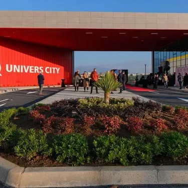 Foto av commercial till salu Univers City, Tiranë