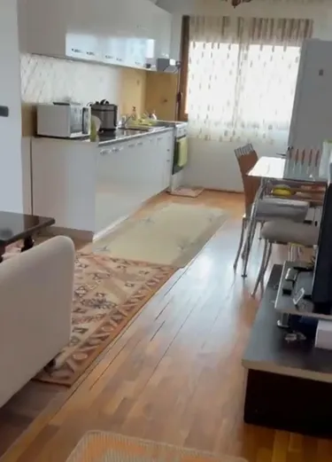 Фото Квартира в аренду Stacioni i Trenit, Rruga Karl Gega, Tirane