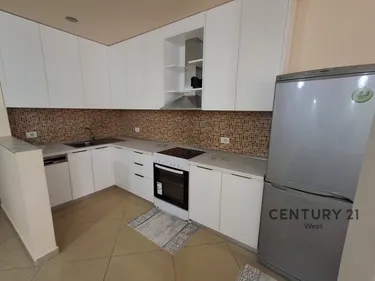 Zdjęcie Mieszkanie do wynajęcia Rruga Margarita Tutulani, Tiranë