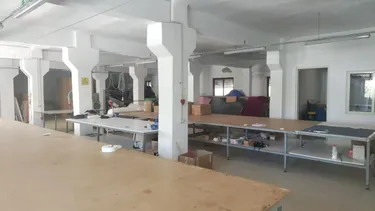 Zdjęcie commercial do wynajęcia Kombinat, Tiranë