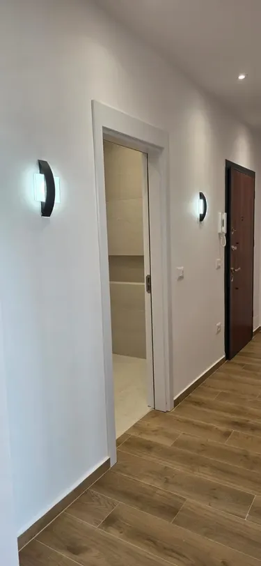 Zdjęcie Mieszkanie na sprzedaż Paskuqan, Tiranë