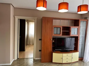 Fotografie Byt k pronájmu Kopshti Botanik, Tiranë