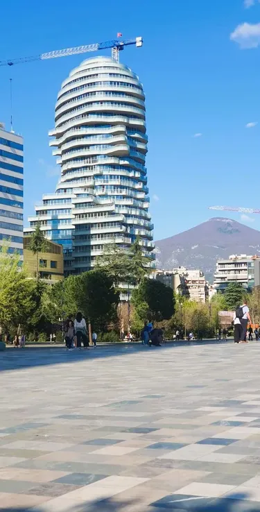 Фото Квартира на продажу Sheshi Skënderbej, Tiranë
