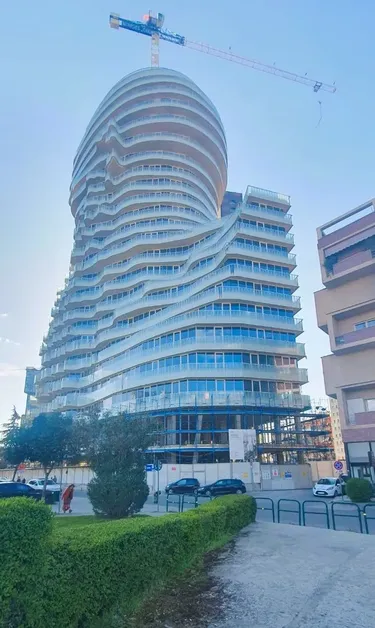Фото Квартира на продажу Sheshi Skënderbej, Tiranë